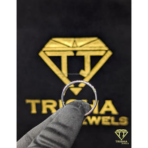 Elegante anillo de boda con diamante moissanita VVS, elaborado en plata de ley 925, joyería fina de Trisha Jewels - Product Image 2