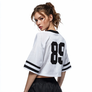 เสื้อครอปทรงบ็อกซี่สำหรับผู้หญิง ราคาโรงงาน เสื้อเบสบอลโอเวอร์ไซส์แบบครอปสำหรับผู้หญิง สกรีนโลโก้ตามสั่ง พิมพ์ลายซับลิเมชั่น หมายเลขทีม - Product Image 3