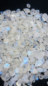Cabujón de Piedra Lunar Azul Natural de Alta Calidad con Destello Arcoíris, Gema Suelta Pulida de Formas Variadas, Tamaño Personalizado para Fabricación de Joyas - Product Image 1