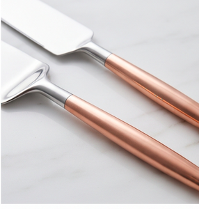 Ensemble de 2 spatules et couteaux à gâteau en acier inoxydable avec manche en cuivre, pour service et usage domestique - Product Image 2
