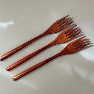 Fourchette à salade en bois clair et plastique, écologique, moderne, faite à la main, durable, pour desserts, usage domestique - Product Image 6