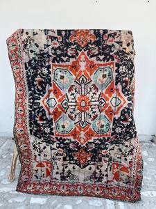 Colcha Kantha Reversible Hecha a Mano de Algodón con Estampado Digital de Inspiración Persa para Ropa de Cama, Mantas y Decoración del Hogar - Product Image 5