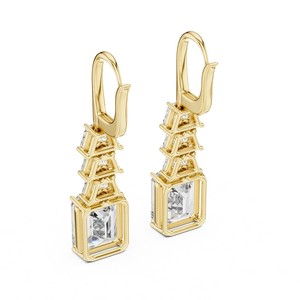 Boucles d'oreilles pendantes en or 18 carats avec diamants de laboratoire taille émeraude, bijoux de mariée pour mariage et soirée - Product Image 3
