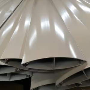 Perfil de Aluminio con Rejilla Ovalada, Estructura Ligera, Buena Rigidez y Excelente Resistencia a la Corrosión - Product Image 2