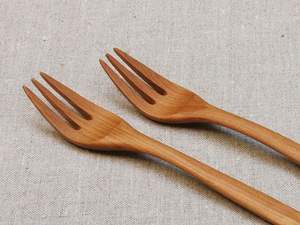 Fourchette à salade en bois clair et plastique, écologique, moderne, faite à la main, durable, pour desserts, usage domestique - Product Image 4