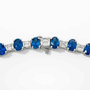 Impresionante Collar de Tenis de Oro Blanco de 14K con Zafiro Ovalado de 34.43ct Cultivado en Laboratorio, Diamante VVS de Corte Radiante, Certificado IGI, de Alta Gama y Fino - Product Image 5