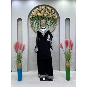 Magnifique Salwar Kameez en coton noir pour les fêtes, taille XL, haut et bas avec dupatta, tenue élégante - Product Image 1