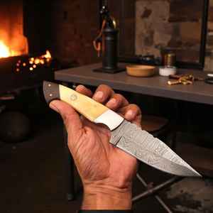 Cuchillos de Caza Hechos a Mano de Alta Calidad con Mango de Hueso Premium, Hoja Fija de Acero de Damasco para Supervivencia al Aire Libre y Camping - Product Image 2