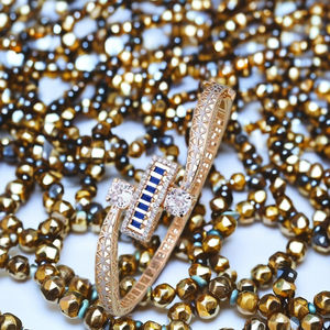 Bracelet avec une barre de pierre bleue saisissante et des accents de cristal doubles, bracelet élégant et léger conçu pour un usage quotidien moderne - Product Image 4