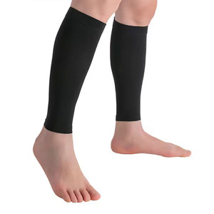 Calentadores de Piernas Tejidos para Mujer, Color Negro Sólido, Grosor Medio, para Uso Diario, Material de Spandex y Poliéster - Product Image 4