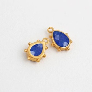 Colgante de Gema Facetada de Lapislázuli en Forma de Pera de 8x12mm al por Mayor - Dije con Engaste Bañado en Oro para Fabricación de Joyas - Product Image 1