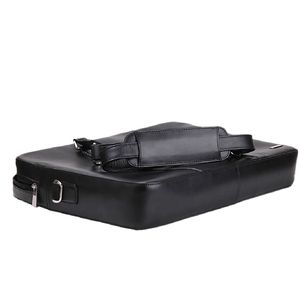 Nueva Llegada: Bolsas de Cuero para Portátil de Color Personalizado, Fabricación en Pakistán, Bolsas de Cuero para Portátil Hechas a Medida con Etiqueta Privada - Product Image 3
