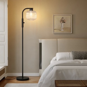 Lampe de sol industrielle en fer noir avec design en cage et douille E27 pour un style intérieur moderne - Product Image 6