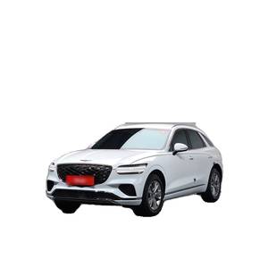 Genesis GV70 2.5T Gasolina 2WD con Caja de Cambios Automática, Asientos de Cuero, Cámara Trasera - Junio 2024, 14,450 km - Product Image 1