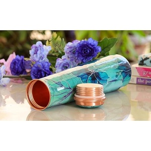 Bouteille d'eau potable en cuivre pur 100% imprimée par un designer, 900 ml, qualité export, bouteille en cuivre ayurvédique anti-fuite d'Inde, en solde - Product Image 3