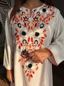 Élégant ensemble Salwar Farshi en crêpe lourd traditionnel pour femme avec haut brodé multi-aiguilles et adapté à toutes les saisons - Product Image 5