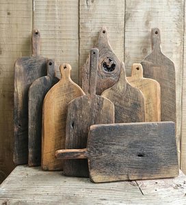 Planche à découper en bois moderne pour cuisines élégantes - Product Image 1