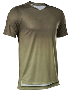 เสื้อยืดโพลีเอสเตอร์แห้งเร็วแขนสั้นสีเขียวมะกอกสำหรับผู้ชายทรงปกติเสื้อลำลอง - Product Image 1
