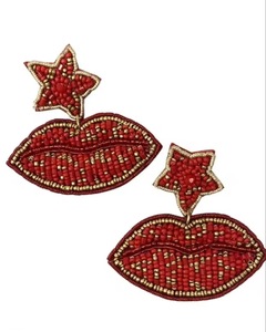 Boucles d'oreilles clous étoile lèvres rouges perlées faites à la main, mignonnes, classiques, pour femmes, accessoires de mode pour mariage - Product Image 1