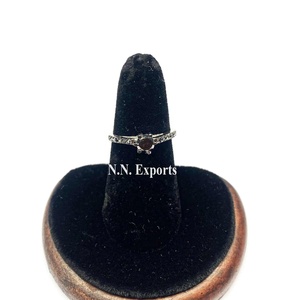 Anillo de piedras preciosas redondas de Diamante Negro Natural de Plata de Ley 925 para mujer 14K 18K diseño personalizado fabricante de joyas fábrica - Product Image 1
