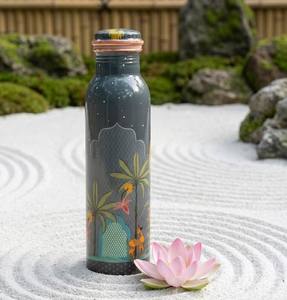 Bouteille d'eau en cuivre au design oriental avec motif palmier, gourde de voyage portable avec couvercles, bouteille d'eau en cuivre pur - Product Image 4
