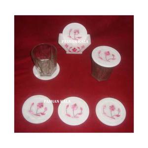 Assiette ronde en marbre blanc avec un beau travail de dentelle florale, de qualité supérieure, idéale pour les cadeaux d'affaires et la décoration de la maison - Product Image 6