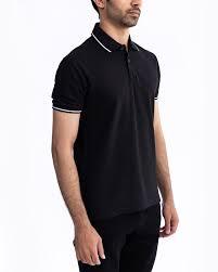 Nouveau design 2026 – Polo homme à manches courtes avec logo personnalisé, noir, performance golf, avec bordures grises et poignets contrastants. - Product Image 2
