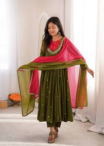 Conjunto de Salwar Kameez de Seda Verde para Mujer, con Dupatta Reversible Rosa, Estilo Tradicional Indio-Pakistaní, Casual, Largo hasta el Tobillo, Étnico - Product Image 4