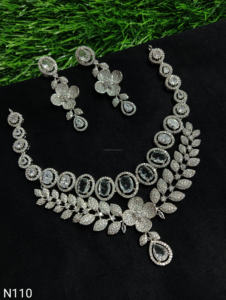 Classic American Diamond Bridal Jewelry <b>Set</b> Two-Piece <b>Necklace</b> <b>and</b> <b>Earrings</b> for Wedding Fashionable Classic Style - Product Image 4