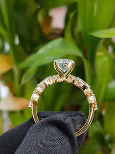 Bague de fiançailles et de mariage en or style vintage avec diamant, certifiée IGI, bijoux de luxe, sertissage clos, taille brillant pour femme - Product Image 2