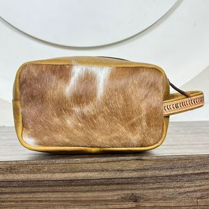 Bolsas de maquillaje mecanizadas a mano de alta calidad al por mayor de fábrica, organizador de cosméticos de piel de vaca, neceser esencial de viaje para mujer - Product Image 5