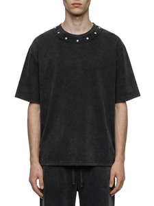 T-shirt unisexe oversize à clous Y2K, en coton délavé vintage, style streetwear gothique avec clous métalliques - Product Image 3