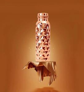 Botella de Agua Ayurvédica de Cobre Puro Martillado de 34 Oz, Beneficios para la Salud, Reduce la Ingesta de Azúcar, Bebedero de Plástico - Product Image 5