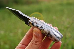 Couteau de chasse artisanal en acier carbone avec manche en résine, lame fixe, couteau de camping d'extérieur avec étui en cuir - Product Image 5