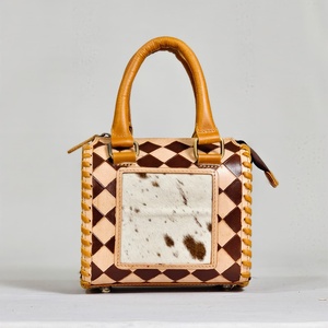 Bolso de Cuero Hecho a Mano de Lujo Estilo Western con Cierre de Cremallera con Patrón de Diamantes, Bolso de Cuero Genuino Resistente - Product Image 1