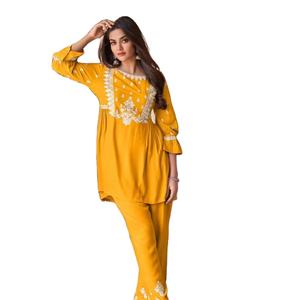 ชุดสายงานปักด้ายเรยอนแบบหนาจากแบรนด์ล่าสุด - Product Image 1