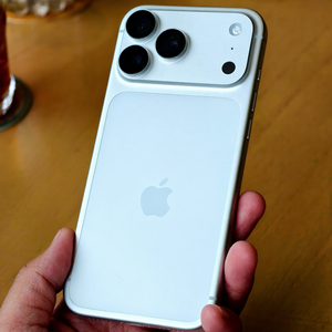 Venta al por Mayor de Teléfonos XR-XS-11- Phone17, 12GB RAM, 5G, Pantalla de 6.3 Pulgadas, Usados en EE. UU., Precio de Fábrica, Desbloqueados, 99% Nuevos, Alta Calidad - Product Image 1