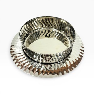 Assiette et bol à chocolat en métal argenté gaufré au design moderne, accessoires à chocolat personnalisables, tailles et couleurs disponibles sur mesure - Product Image 5