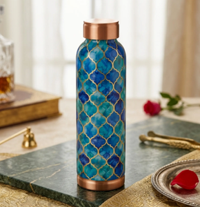 Juego de Botellas de Agua de Cobre Puro con 2 Vasos Impresos con Motivo Floral Mughal en Gris y Rosa, Recipiente de Cobre con Tapa Hermética - Product Image 4