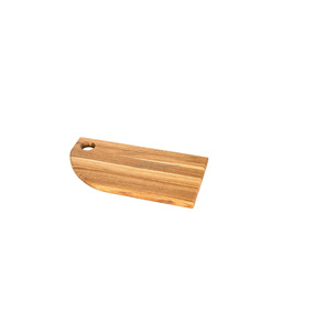 Tabla de cortar de madera adecuada para cocinas modernas que requieren un accesorio funcional y elegante para la preparación de alimentos. - Product Image 1