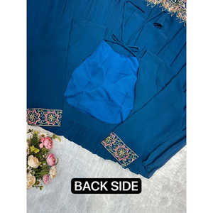 Ensemble de soirée pour femmes de créateur Robe et pantalon Anarkali avec tenue de fête exquise Dupatta - Product Image 4