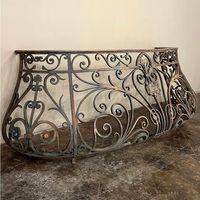 Rampe de balcon décorative moderne en fer forgé pour villa, hôtel, centre commercial, jardin et escalier avec garantie de 3 ans