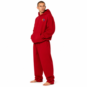 Combinaison en polaire surdimensionnée pour homme, conçue avec un tissu en polaire doux, coupe ample confortable, toucher doux et chaleur douillette pour les voyages hivernaux - Product Image 4