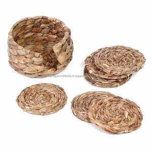 Posavasos de mimbre natural tejido a mano para decoración de mesa ecológica y rústica Juego de 6 posavasos que incluye caja - Product Image 1