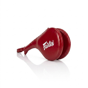เป้าซ้อมมวย Fairtex รุ่น Focus Mitt ดีไซน์โค้ง ทนทาน จับกระชับมือ ช่วยเพิ่มความเร็วและความแม่นยำ เหมาะสำหรับใช้ในยิม - Product Image 4