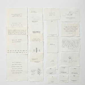 Papier artisanal à bords festonnés, imprimé en sérigraphie, aux textures artistiques, idéal pour la papeterie, les artisanat, les invitations, l'emballage et la décoration. - Product Image 4