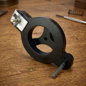 Juego de Herramientas Profesionales para Remontar Resortes de Relojes |   Herramienta Universal para Enrollar Resortes |   Abrazadera Ajustable de Hierro Fundido Resistente para Reparación de Relojes - Product Image 5