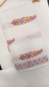 ผ้าฝ้ายพิมพ์ลายดอกไม้แบบแฮนด์บล็อก 100% ระบายอากาศได้ดี เป็นมิตรกับสิ่งแวดล้อม เหมาะสำหรับเย็บผ้าเด็กผู้หญิง วัสดุงานฝีมือ ราคาโรงงาน - Product Image 4