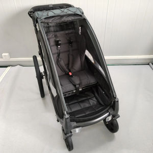 Remorque de vélo en alliage d'aluminium pour enfants avec suspension indépendante, pneus de 20 pouces, charge utile de 35 kg - Product Image 1