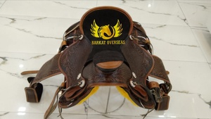 Silla de montar western Big Horn de cuero genuino negro, hecha a mano, con diseño de tachuelas de cobre, portátil para equitación y doma. - Product Image 2